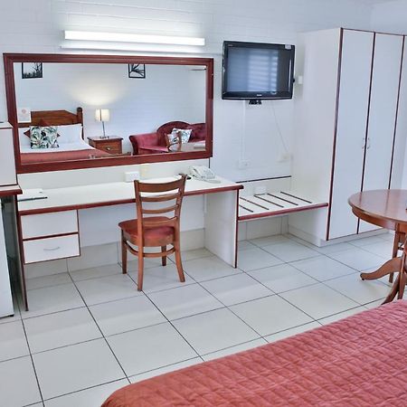 Central Park Motel Рокхемптън Екстериор снимка