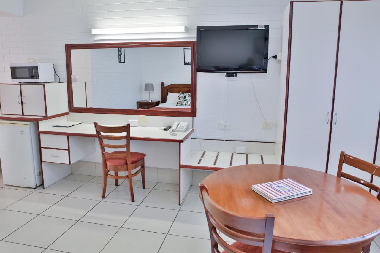 Central Park Motel Рокхемптън Екстериор снимка