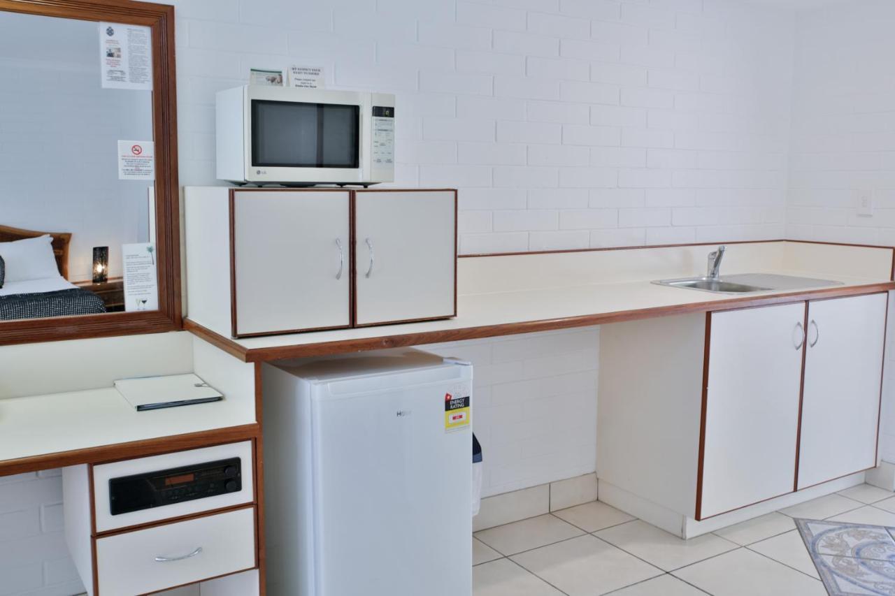 Central Park Motel Рокхемптън Екстериор снимка