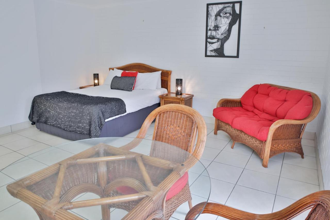 Central Park Motel Рокхемптън Екстериор снимка