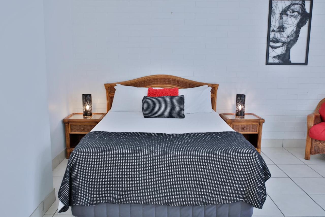 Central Park Motel Рокхемптън Екстериор снимка