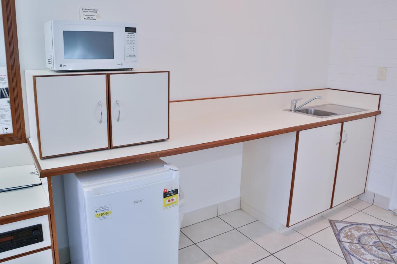 Central Park Motel Рокхемптън Екстериор снимка